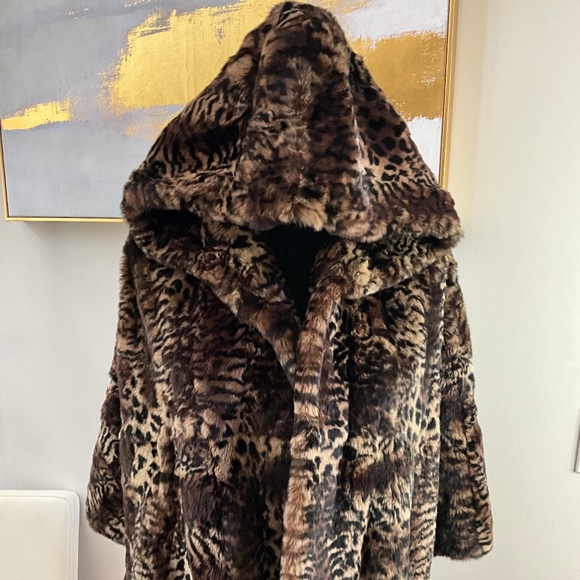 Jackets & Blazers - Animal Print Real Fur Cape